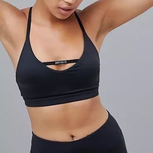 Nike Indy JD Dri-FIT Sports